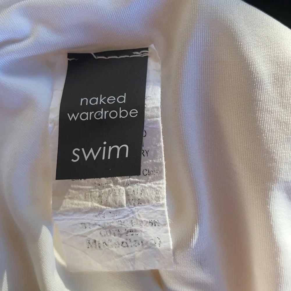 Naked Wardrobe Triangle String Bikini Kardashian - Picture 4 of 4